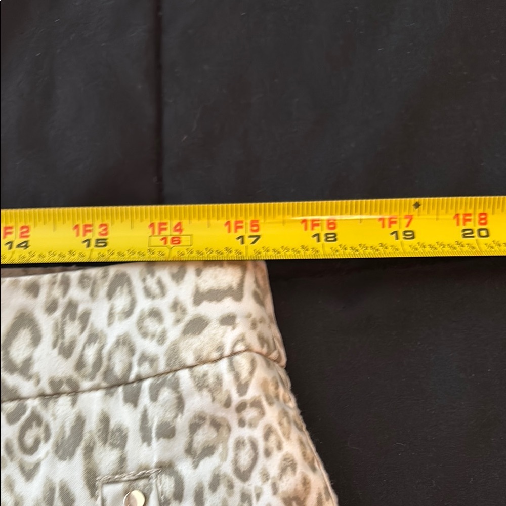 Chico’s Leopard Print Cargo Pants - Picture 6 of 7